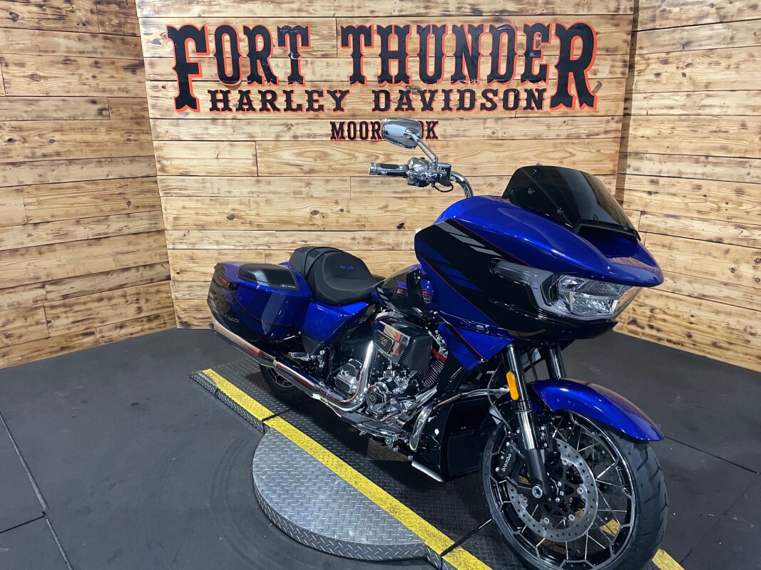 Harley-Davidson CVO Road Glide 2025 FLTRXSE BLUE STREAK - Photo 3