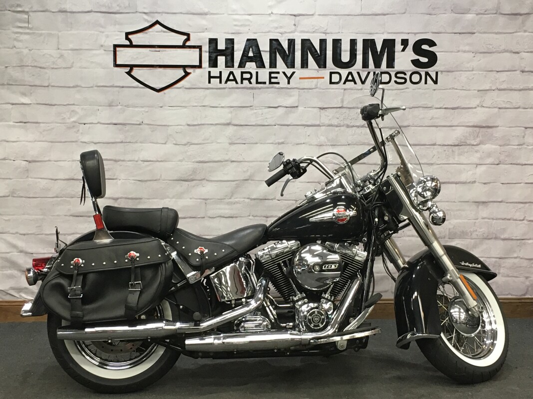 2017 Harley-Davidson Heritage Softail Classic Vivid Black FLSTC
