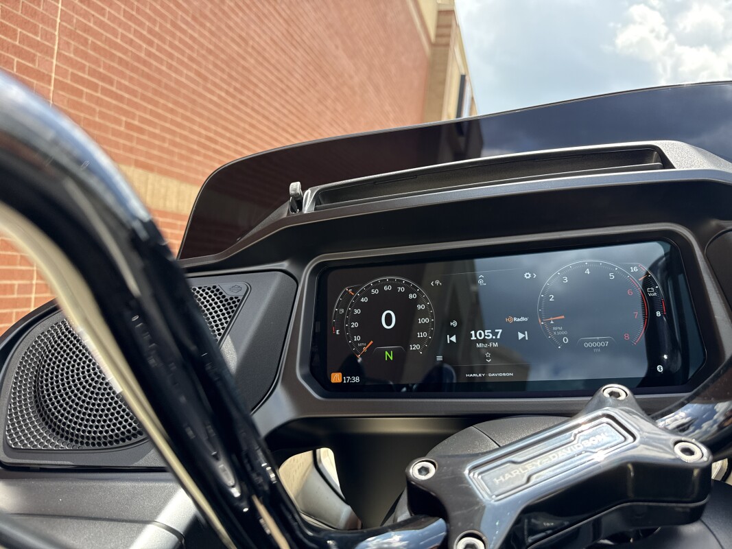 FLTRX 2025 Road Glide - Photo 6