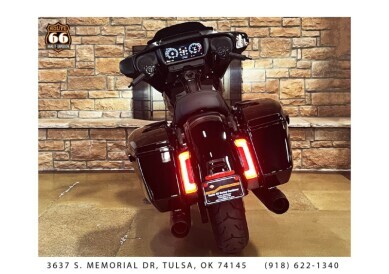 2025 Harley-Davidson Street Glide Vivid Black - Photo 4