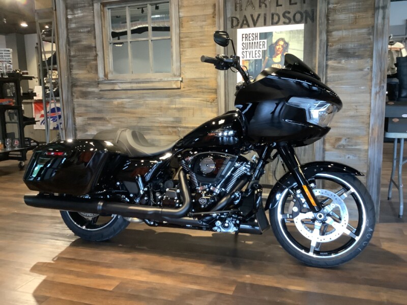 Harley-Davidson® Road Glide® 2025 FLTRX T47-25 Vivid Black - Black Finish