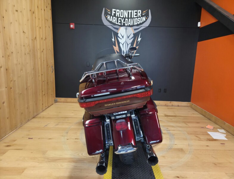 FLTRU 2017 Road Glide<sup>®</sup> Ultra