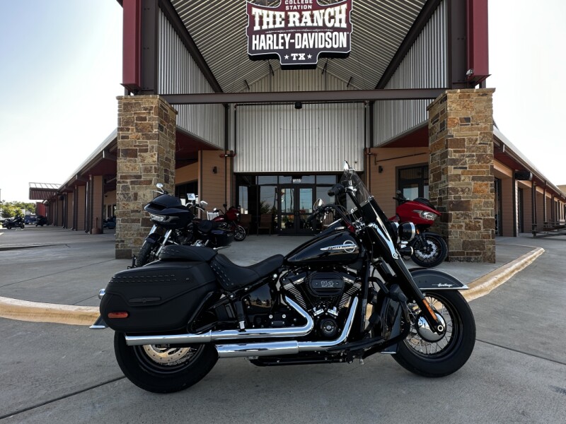 2020 Harley-Davidson® Heritage Classic 114 Vivid Black
