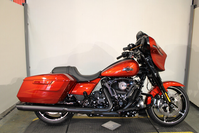 2025 Harley-Davidson Street Glide Grand American Touring FLHX