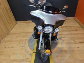 FLHTCU 2010 Electra Glide® Ultra Classic® thumb 2