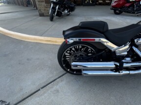 2023 Harley-Davidson® Breakout® Black Denim thumb 1