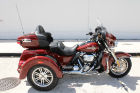 2024 Harley-Davidson Tri Glide Ultra thumb 2
