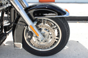 2013 Harley-Davidson Tri Glide Ultra Classic FLHTCUTG thumb 0
