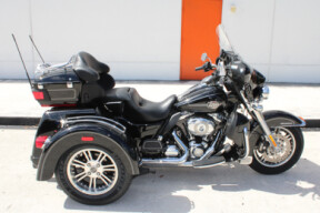 2013 Harley-Davidson Tri Glide Ultra Classic FLHTCUTG thumb 2