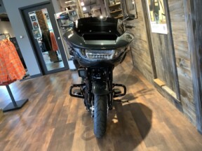 Harley-Davidson® Road Glide® 2025 FLTRX T46-25 Iron Horse Metallic - Black Finish thumb 3