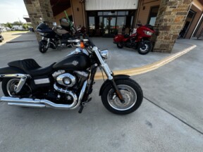2009 Harley-Davidson® Fat Bob® Black Denim thumb 2