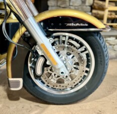2017 FLHTCUTG - Tri Glide Ultra Classic thumb 0