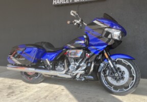 FLTRXSE 2025 CVO™ Road Glide™ thumb 3