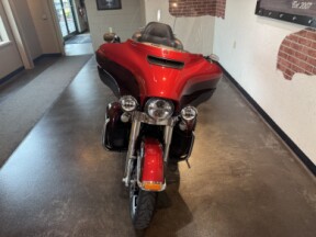 2019 Harley-Davidson® Ultra Limited Wicked Red/Twisted Cherry thumb 2