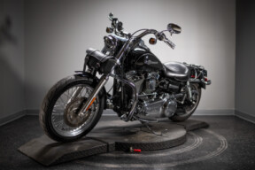 2012 Super Glide® Custom (FXDC) thumb 2