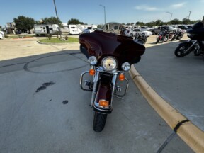 2010 Harley-Davidson<sup>®</sup> Electra Glide® Ultra Classic® Red Hot Sunglo thumb 0