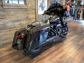 Harley-Davidson® Street Glide® Special 2019 FLHXS Silver Flux/Black Fuse thumb 1