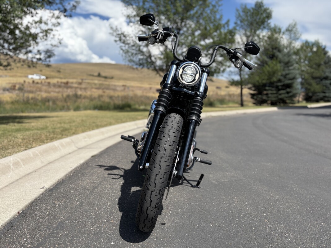 2025 Harley-Davidson Street Bob Vivid Black w/Laced Wheels - Photo 7