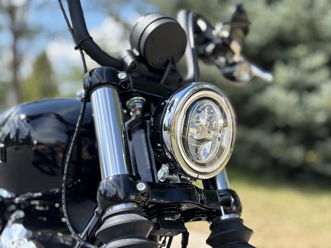 2025 Harley-Davidson Street Bob Vivid Black w/Laced Wheels - Photo 10
