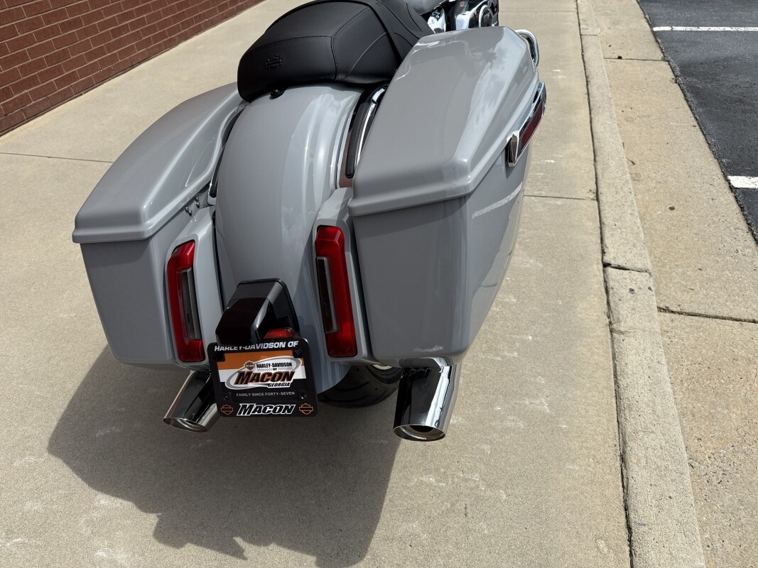 FLTRX 2025 Road Glide - Photo 4