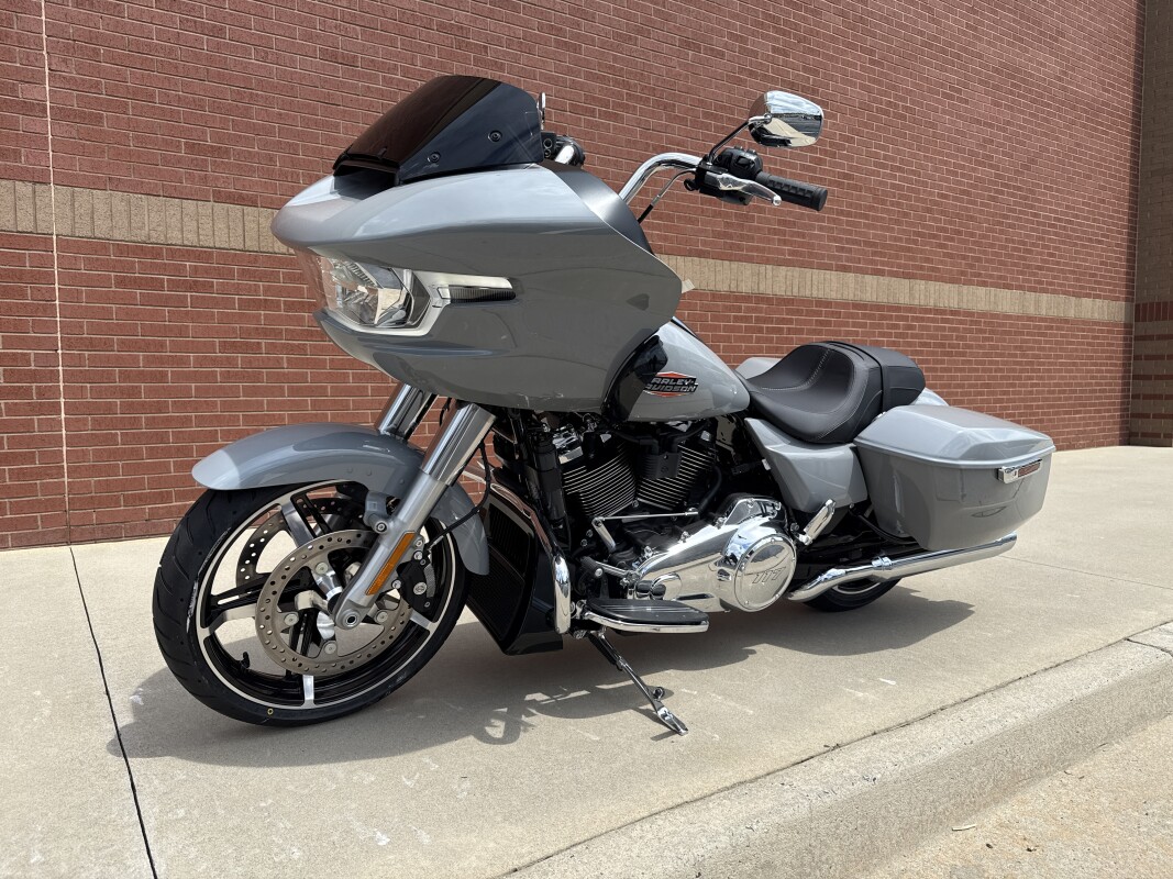 FLTRX 2025 Road Glide - Photo 7