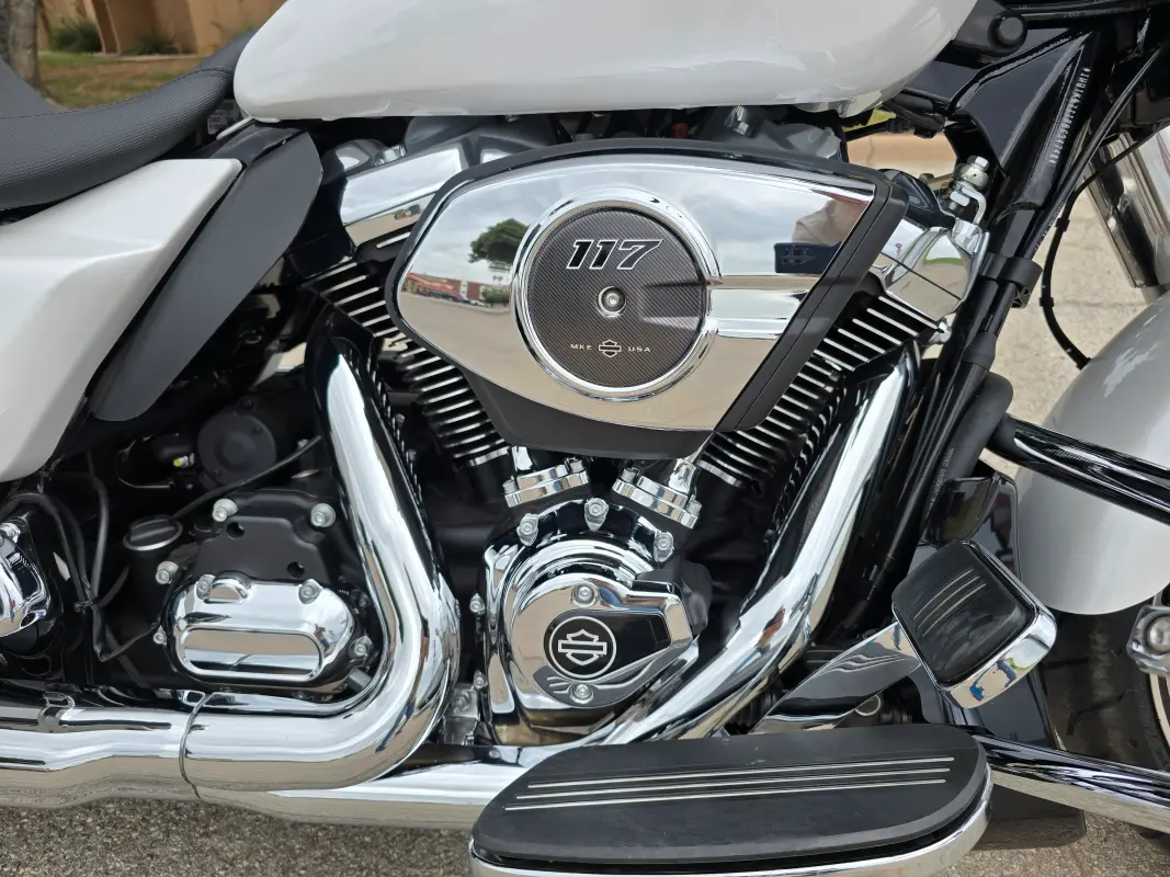 2024 Harley-Davidson Street Glide - Photo 8