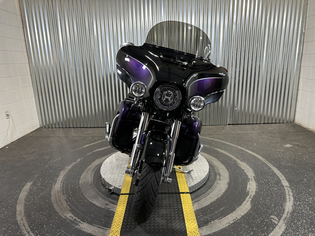2021 Harley-Davidson CVO Limited Royal Purple & Royal Black Fade - Photo 3