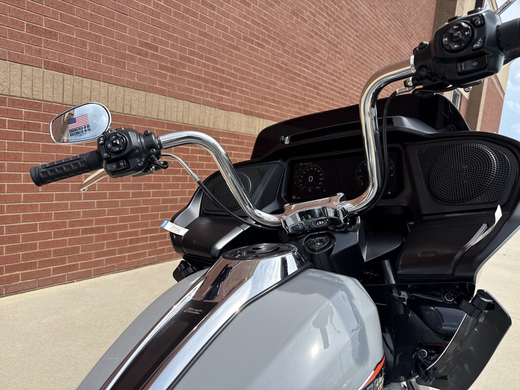 FLTRX 2025 Road Glide - Photo 5