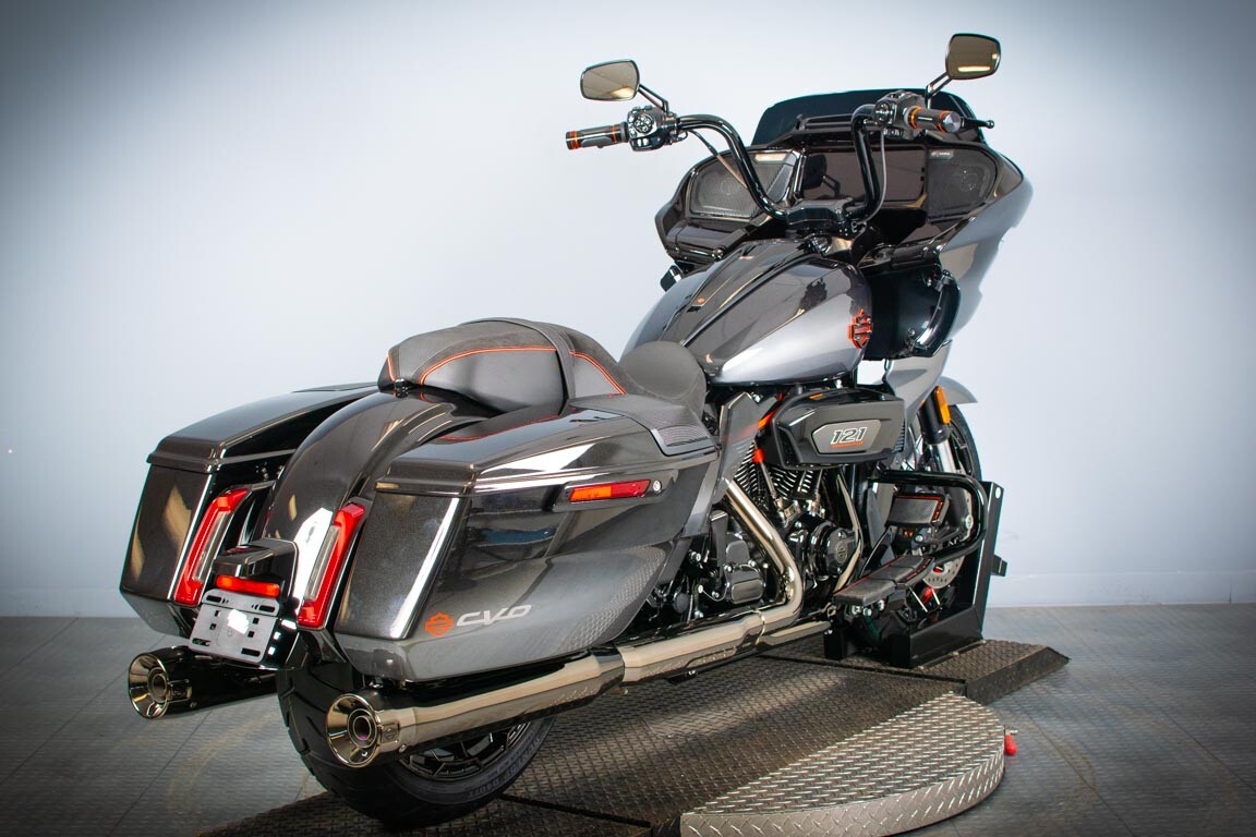 2025 Harley-Davidson CVO Road Glide FLTRXSE - Photo 7