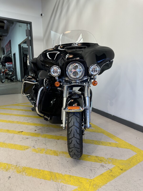 2018 Harley-Davidson Ultra Limited Vivid Black - Photo 3