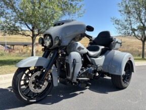 2025 Harley-Davidson® Tri Glide® Ultra Billiard Gray thumb 0