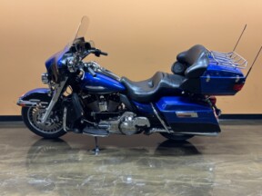  2010 Electra Glide® Ultra Limited thumb 3