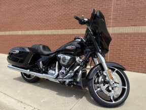 FLHX 2025 Street Glide™ thumb 3