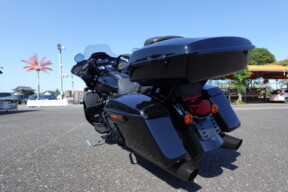 2024 Harley-Davidson® Road Glide™ Limited Vivid Black thumb 1
