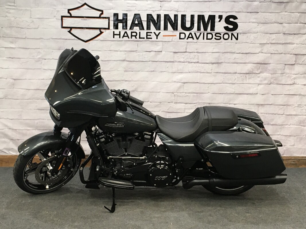 2025 Harley-Davidson Street Glide Iron Horse Metallic - Black Finish FLHX - Photo 5