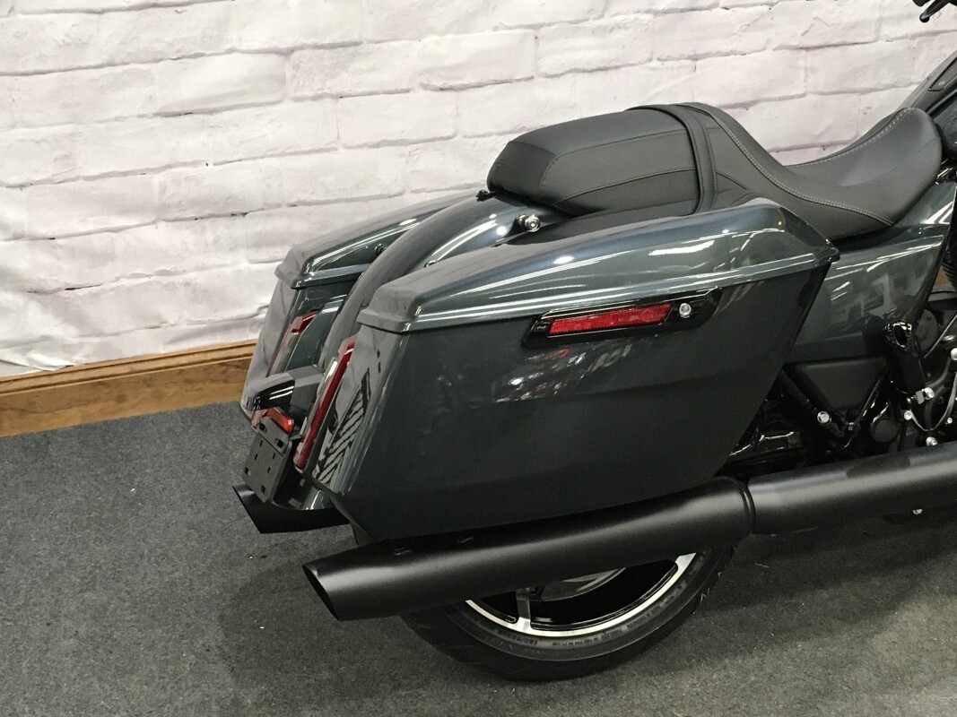 2025 Harley-Davidson Street Glide Iron Horse Metallic - Black Finish FLHX - Photo 2