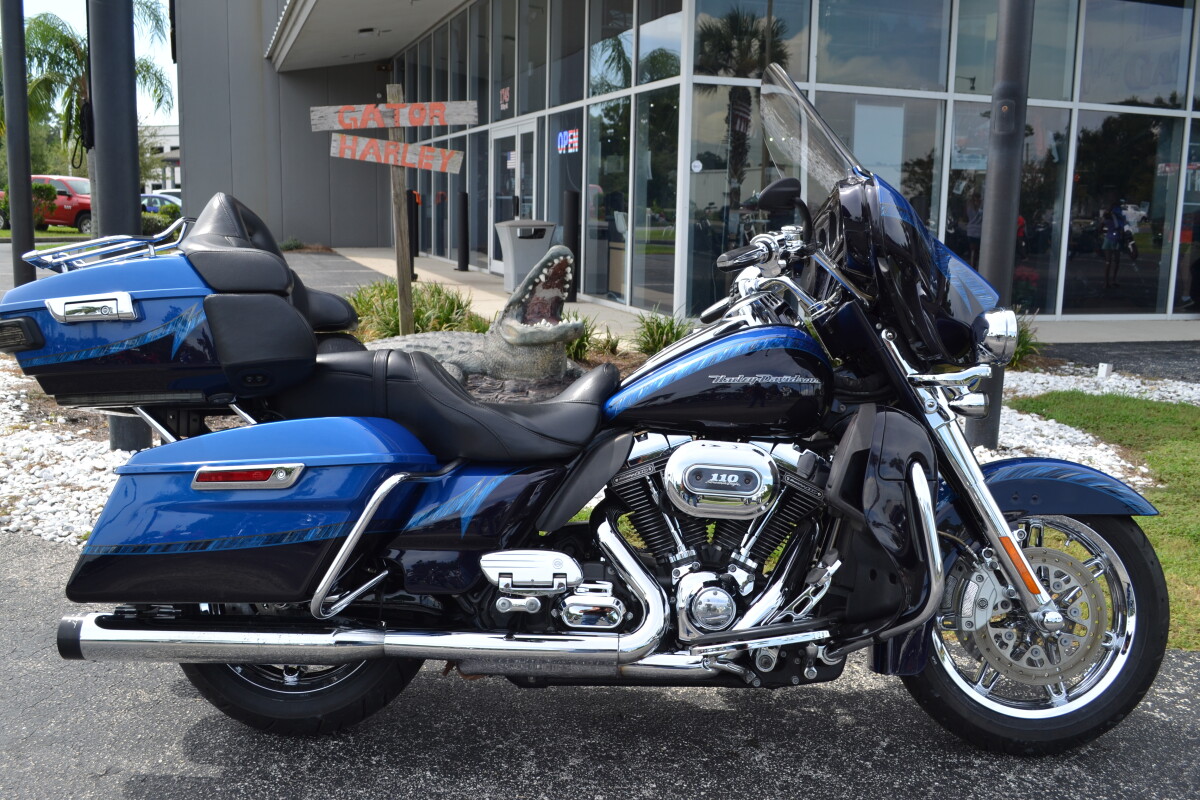 2014 Harley-Davidson CVO Electra Glide Ultra Limited - FLHTKSE