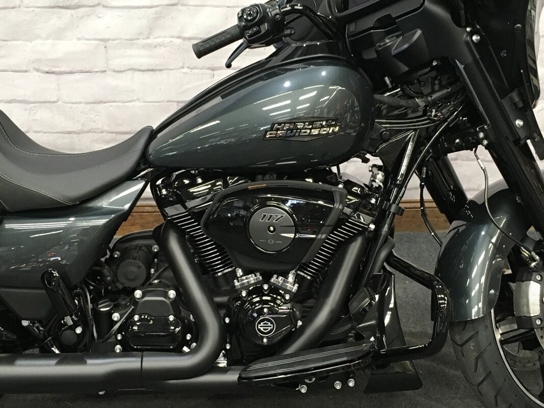 2025 Harley-Davidson Street Glide Iron Horse Metallic - Black Finish FLHX - Photo 3