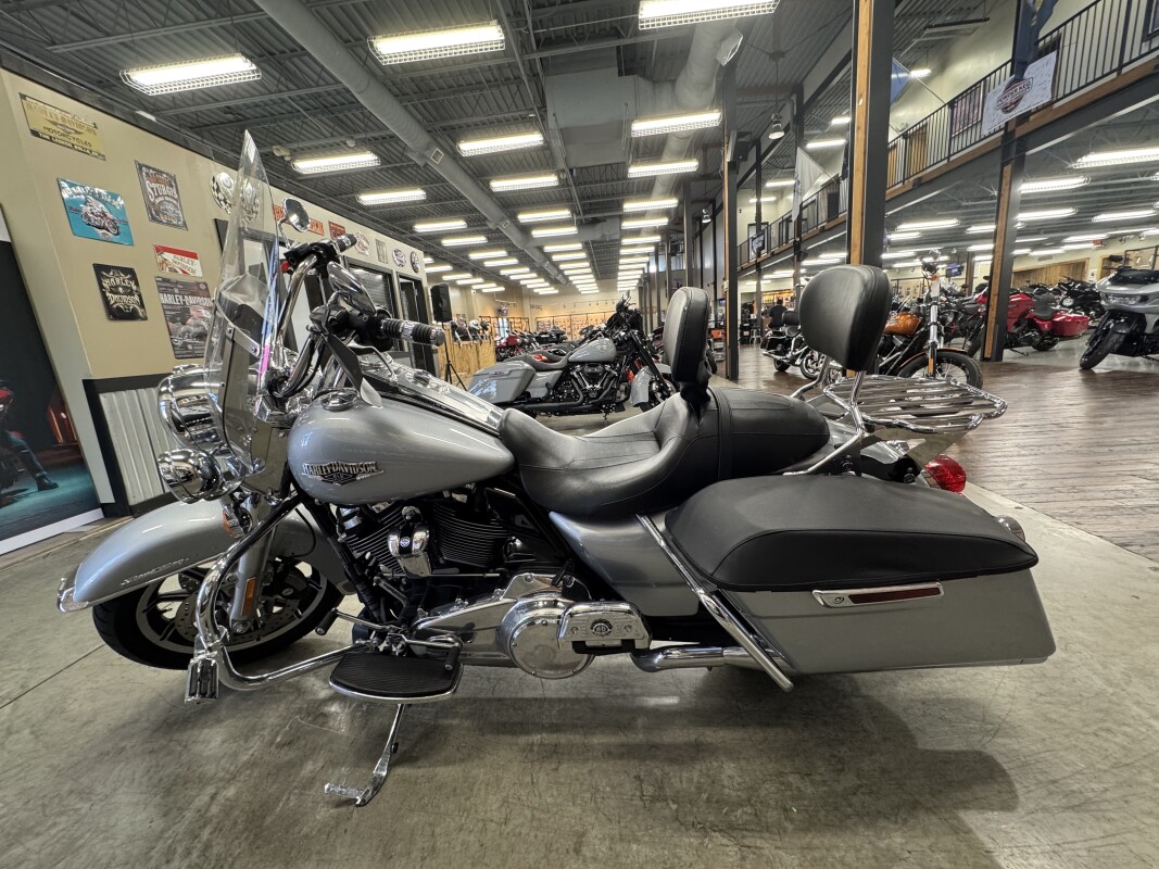 2019 Harley-Davidson Road King FLHR - Photo 8