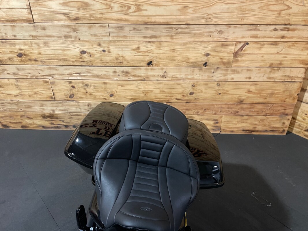Harley-Davidson Street Glide Special 2019 FLHXS Vivid Black - Photo 6
