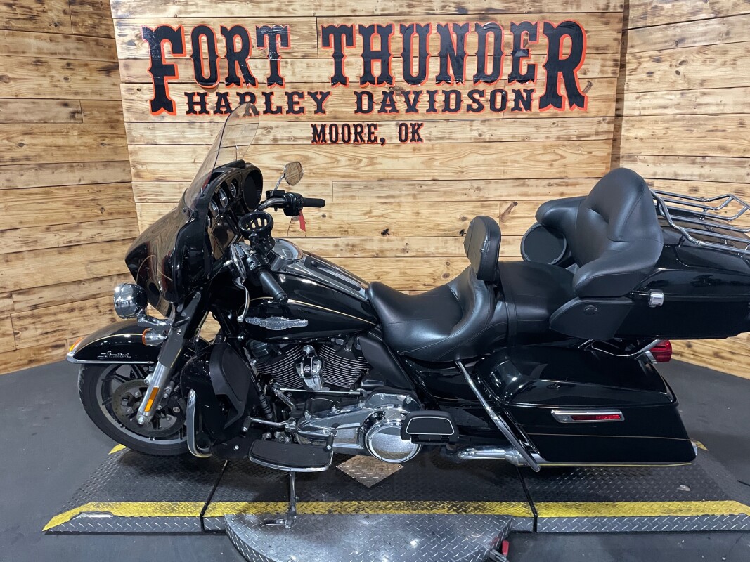 Harley-Davidson Ultra Limited 2018 FLHTK VIVID BLACK - Photo 8