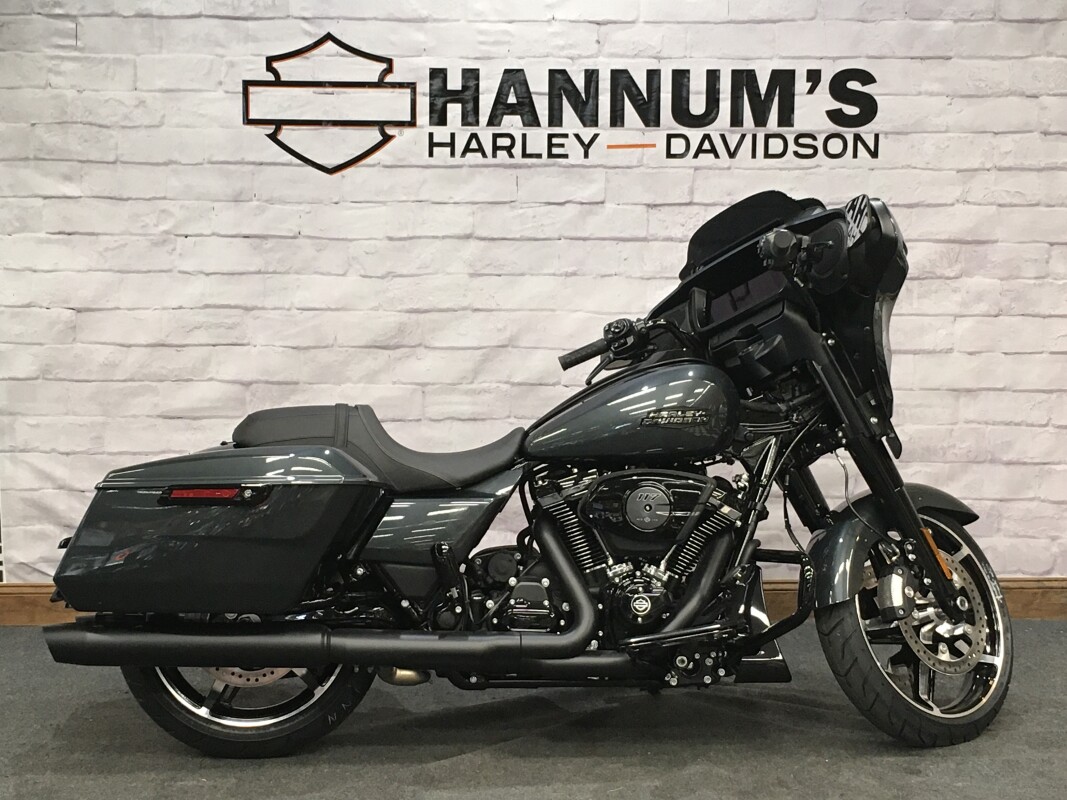 2025 Harley-Davidson Street Glide Iron Horse Metallic - Black Finish FLHX