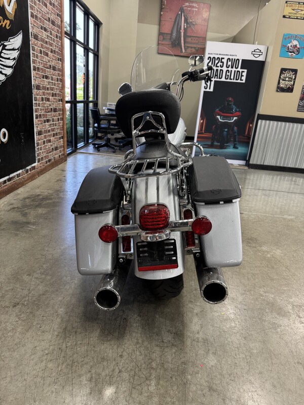 2019 Harley-Davidson Road King FLHR - Photo 5