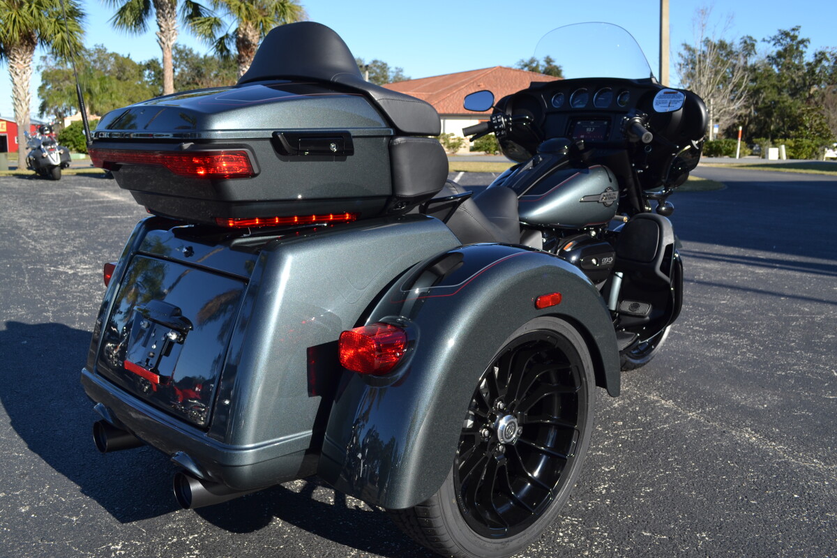2025 Harley-Davidson Tri Glide Ultra - FLHTCUTG - Photo 8