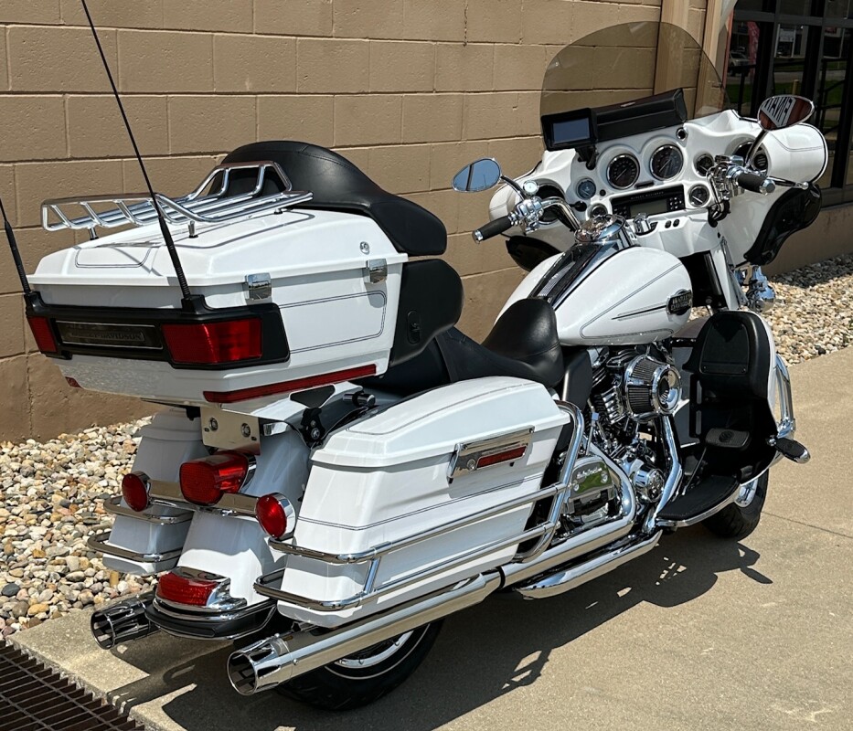 2012 Harley-Davidson Ultra Classic Electra Glide White Hot Pearl - Photo 2