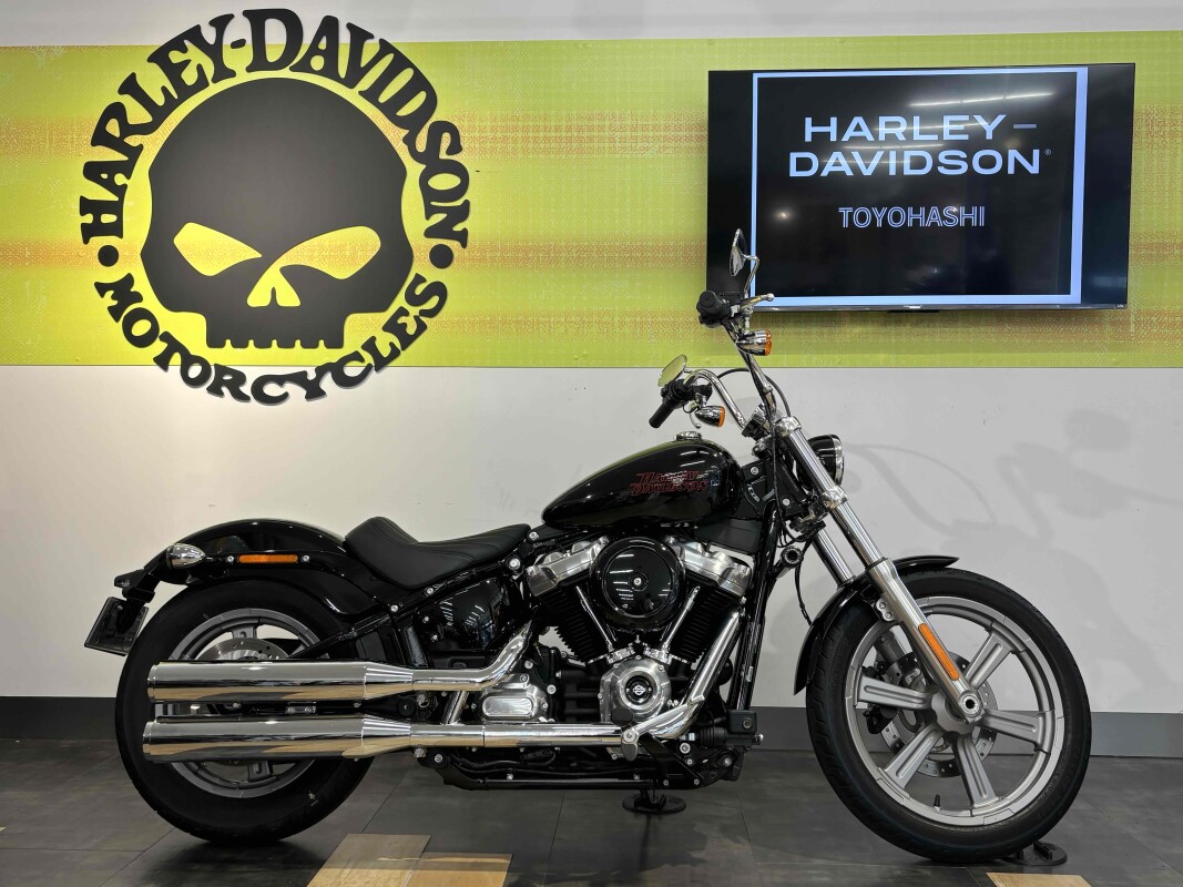 FXST　ソフテイルスタンダード　純正タイヤホイールセット FXST ソフテイルスタンダード 純正タイヤホイールセット ハーレー