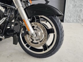 2011 Harley-Davidson® Street Glide® thumb 1