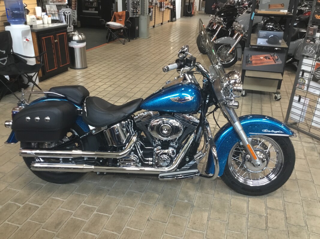 2015 Harley-Davidson Softail Deluxe Hard Candy Cancun Blue Flake