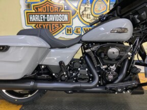 2025 Harley-Davidson® Street Glide® Billiard Gray - Black Finish thumb 3