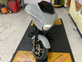 2025 Harley-Davidson® Street Glide® Billiard Gray - Black Finish thumb 2